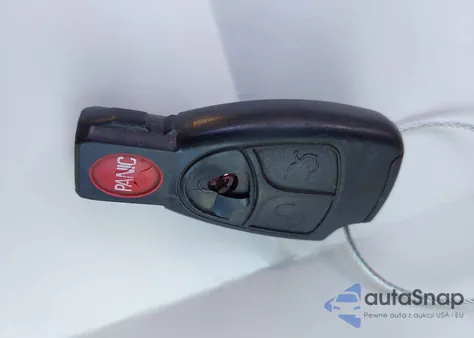 2006 Mercedes-Benz C 230 Sport z USA, uszkodzony, nr VIN WDBRF52H46F804263